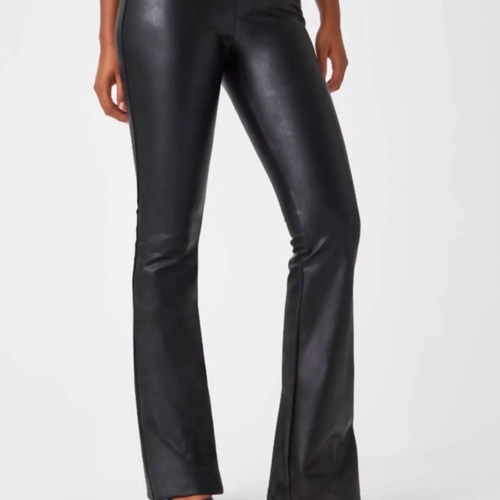 SPANX  leather lime  Flare Pants likenew